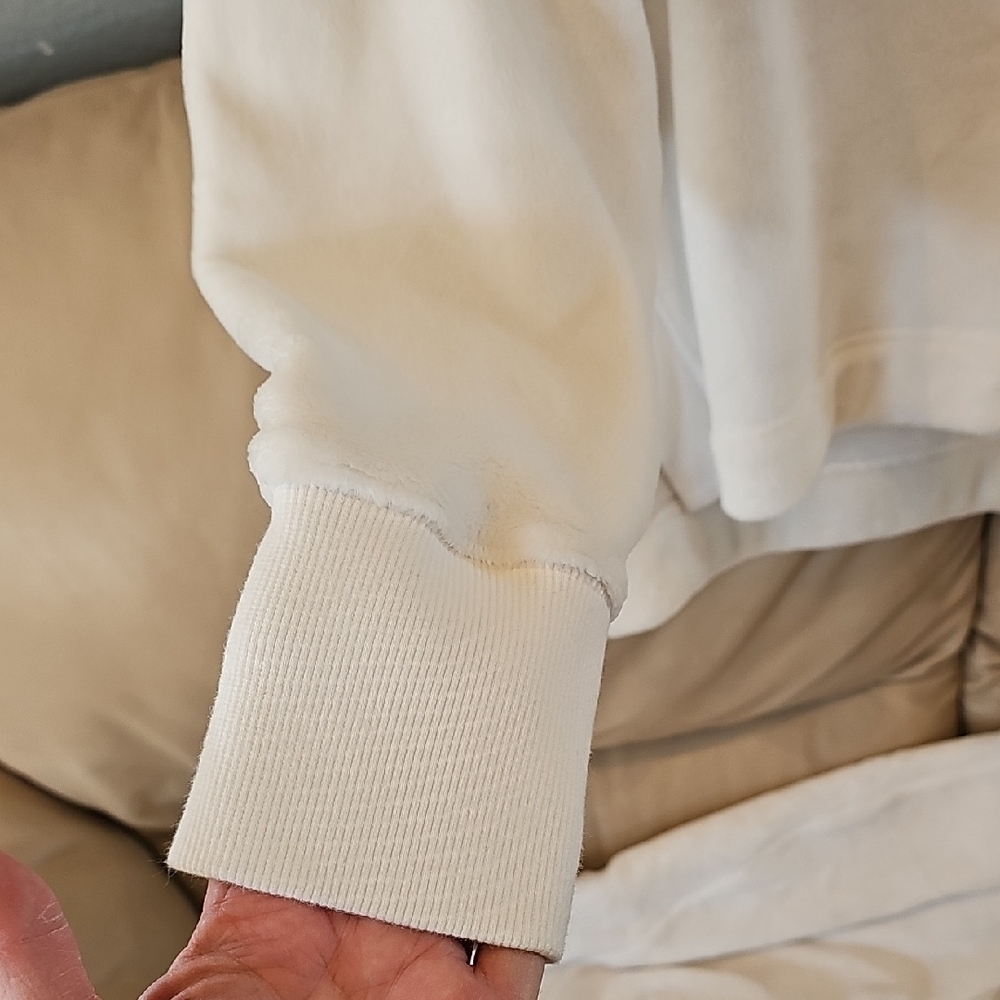ATHELTA Cozy Cream Lounge Set - Picture 9 of 9